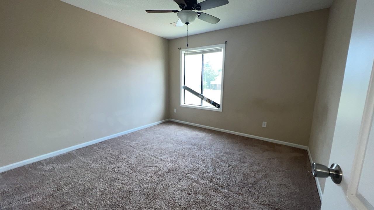 325 Beverly St #1 - Photo 7 of 14