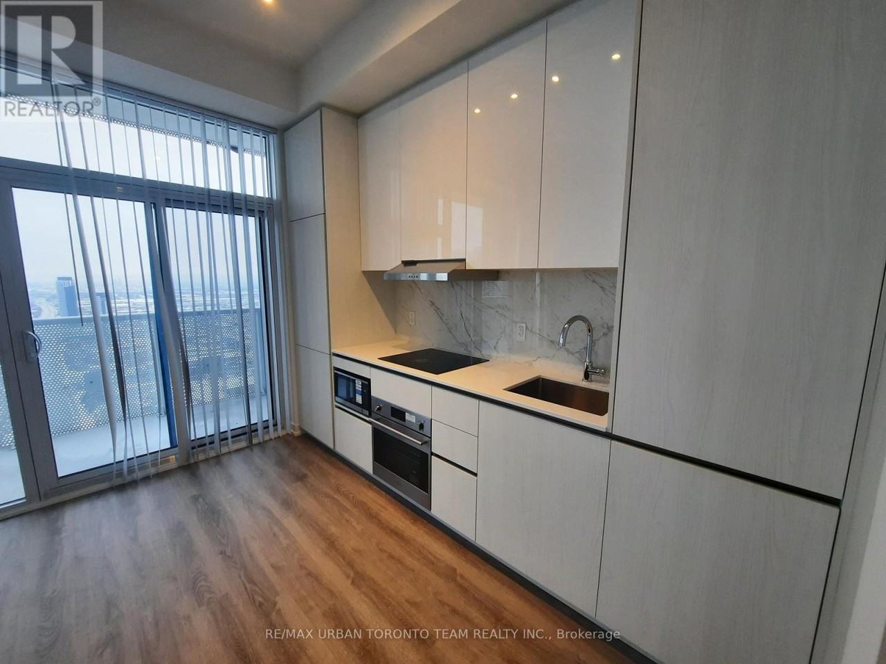 8 Interchange Way #4906 - Photo 2 of 12