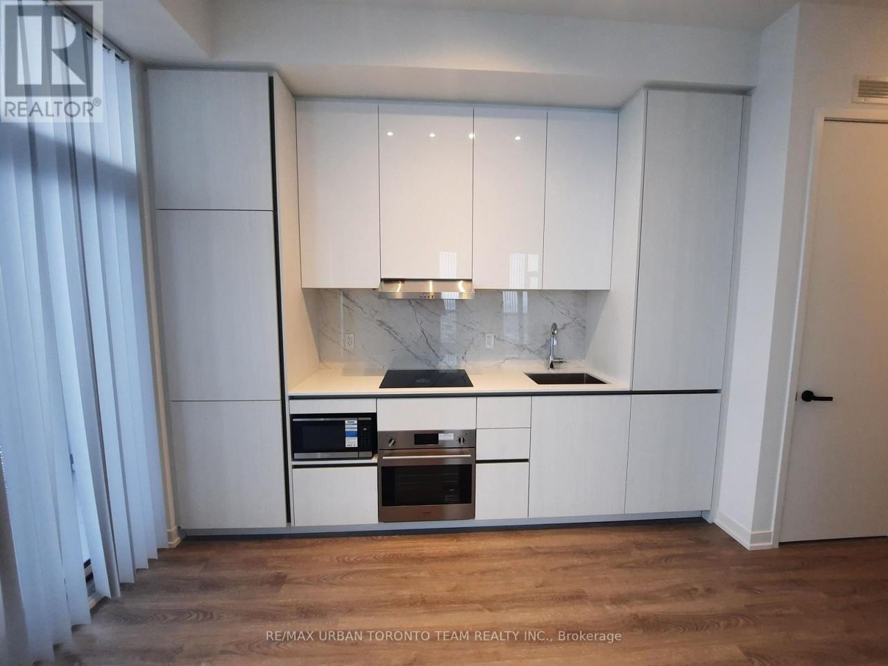 8 Interchange Way #4906 - Photo 4 of 12