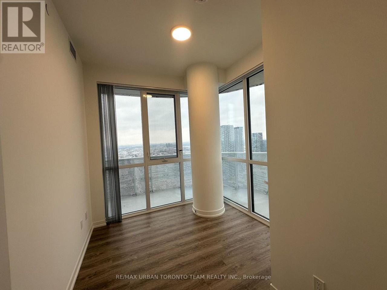 8 Interchange Way #4906 - Photo 7 of 12