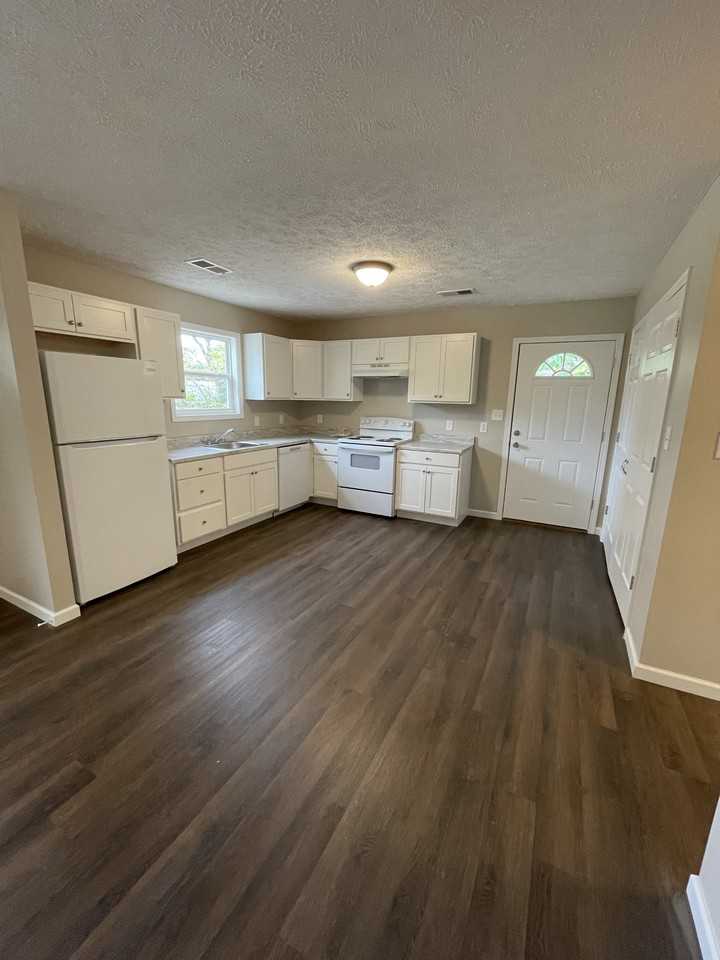 1340 Cumberland St #1 - Photo 3 of 9