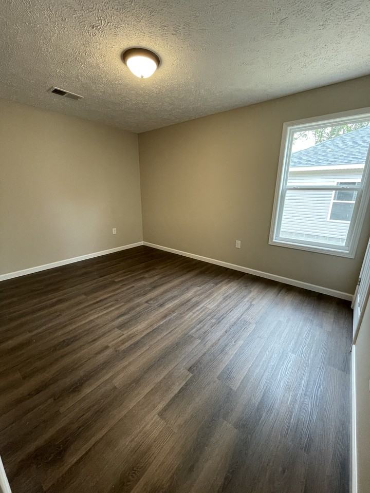 1340 Cumberland St #1 - Photo 7 of 9