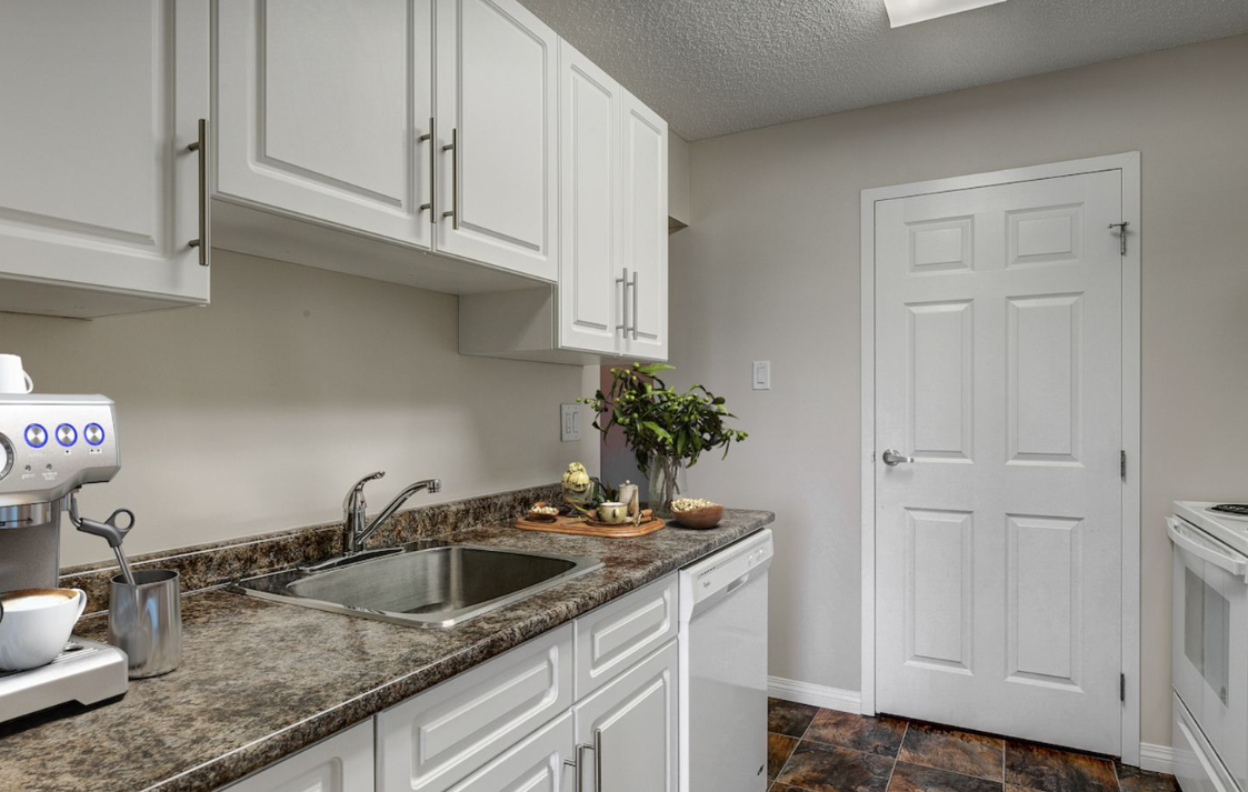 Huntington Place - Photo 5 of 19