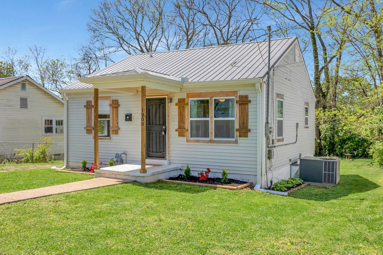 1908 Cherry St #1 - Photo 3 of 20