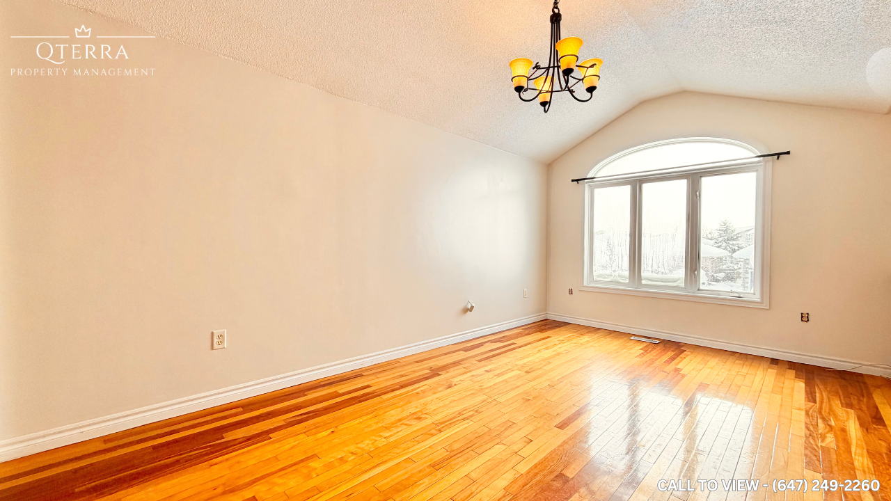 1-2 Quinlan Rd, Barrie, Ontario L4M 7A9 - Photo 3 of 8