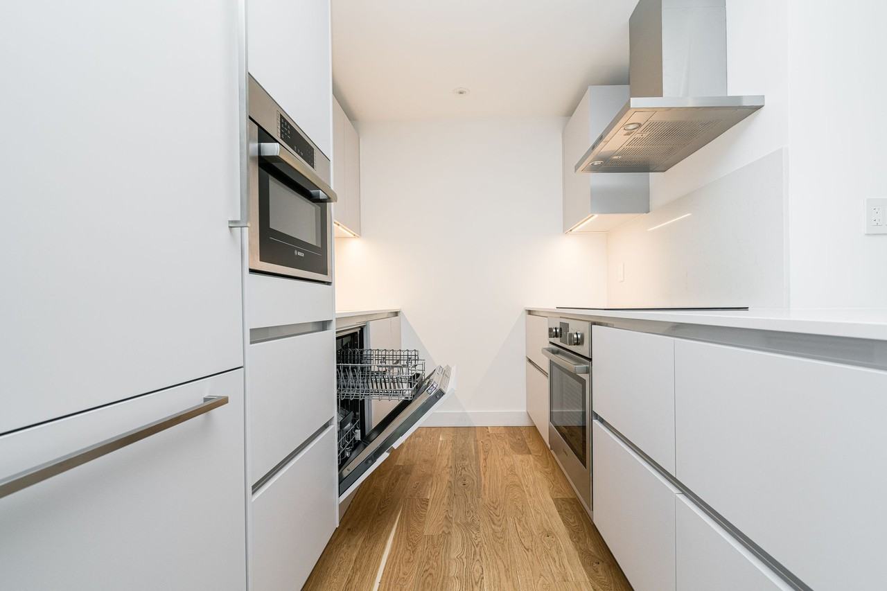 240 Oriole Parkway - Photo 2 of 17