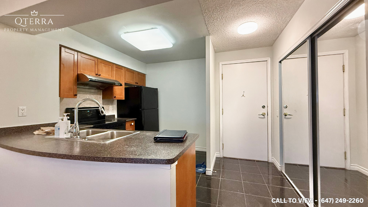 1409-35 Kingsbridge Garden Cir, Mississauga, Ontario L5R 3Z5 - Photo 2 of 7