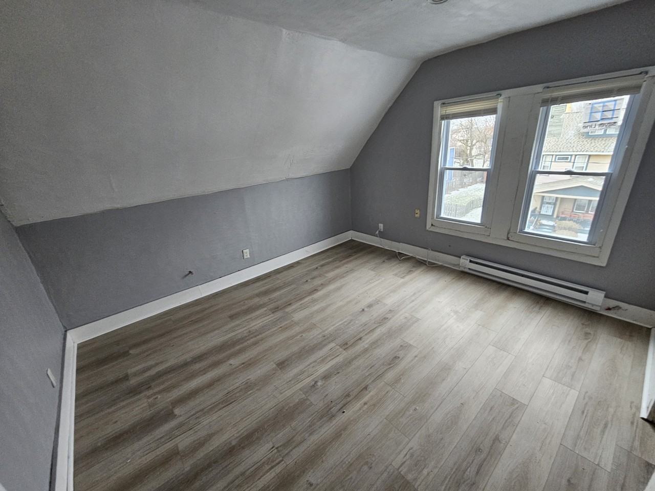 10602 Earle Ave #3 - Photo 2 of 11