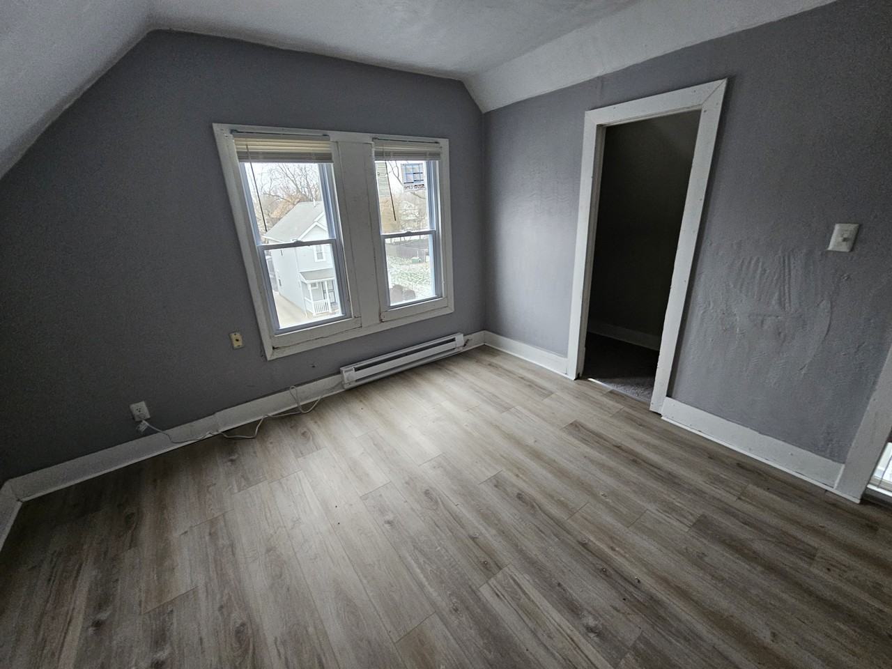 10602 Earle Ave #3 - Photo 3 of 11