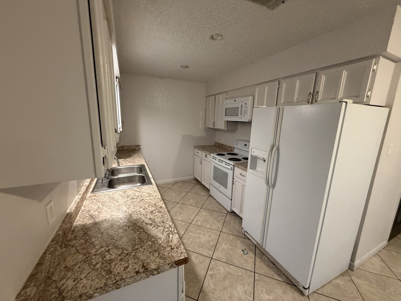 2706 Park Dr #1 - Photo 5 of 19