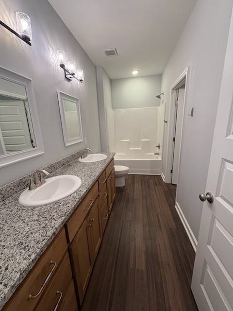 4077 Northlake Dr #1 - Photo 5 of 6