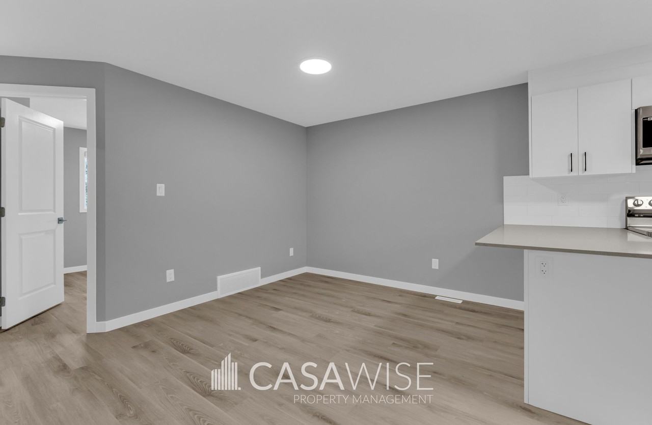 10250G 157 St Nw #GS - Photo 6 of 14