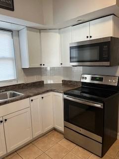 1267 Sw Wayne Ave - Photo 3 of 16