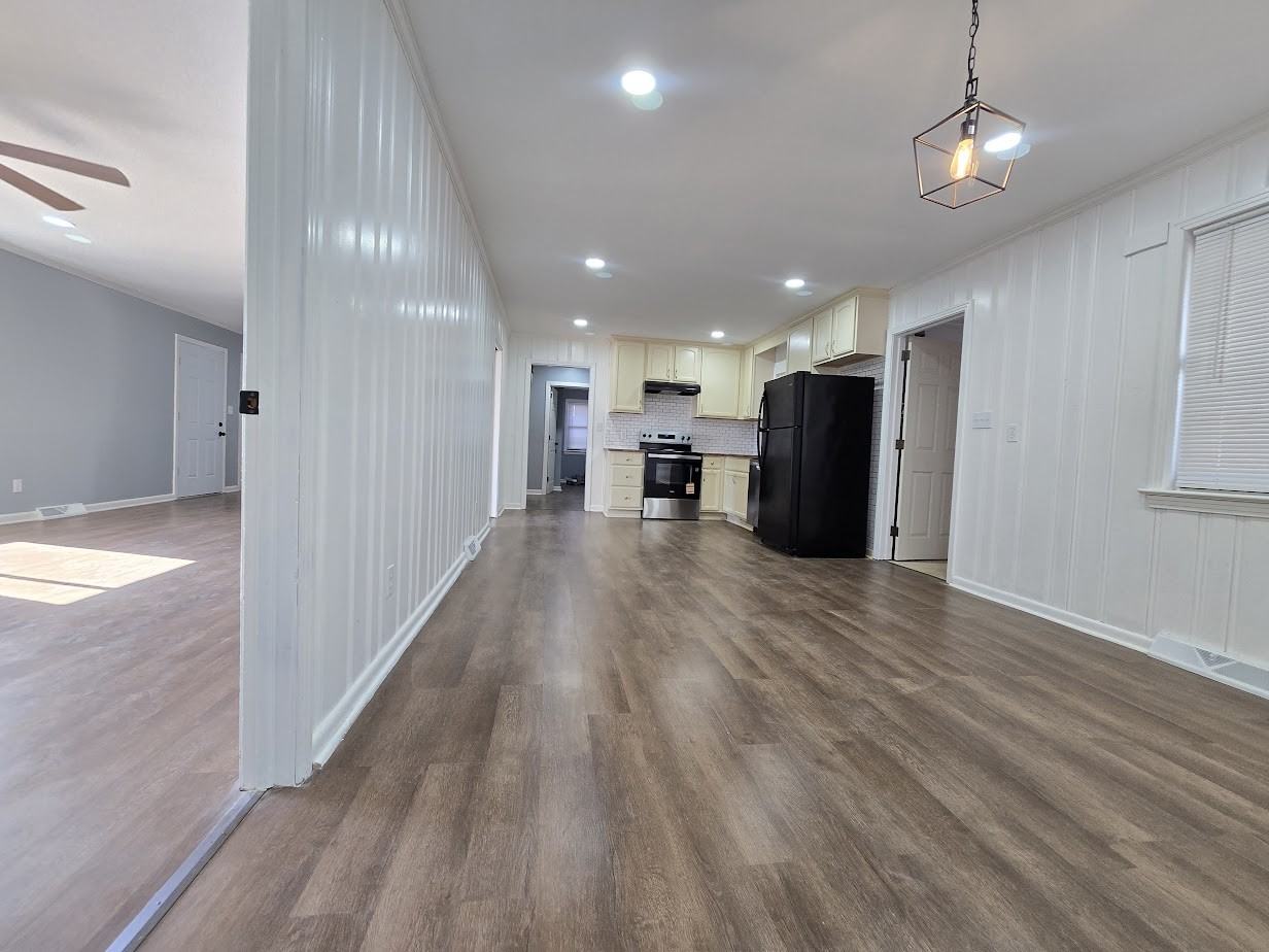 102 Stewart St Nw #1 - Photo 7 of 11