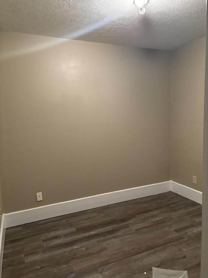 115 W Main St - Photo 5 of 9