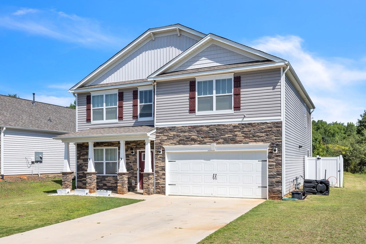 207 Bridlewood Ln #1 - Photo 2 of 25