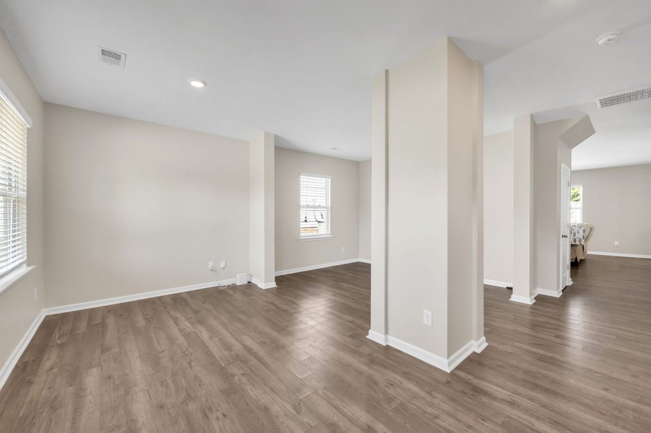 207 Bridlewood Ln #1 - Photo 4 of 25