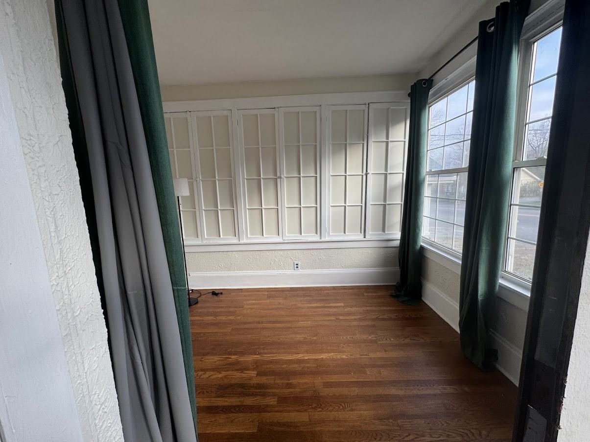 1209 Windsor Ave #1 - Photo 2 of 18