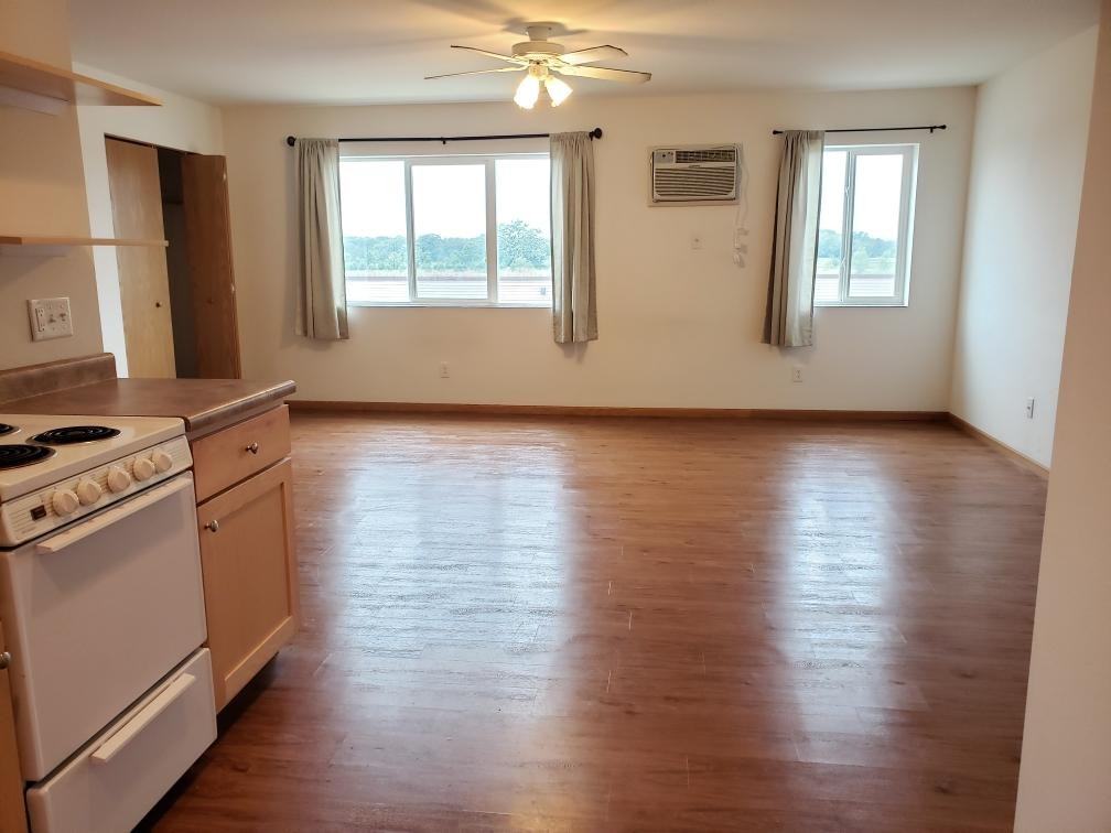 1875 W Pine St #214 - Photo 2 of 7