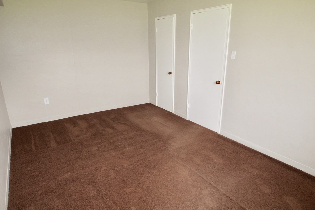 290 WEST COLLEGE STREETAPT A-2 #A02 - Photo 6 of 10