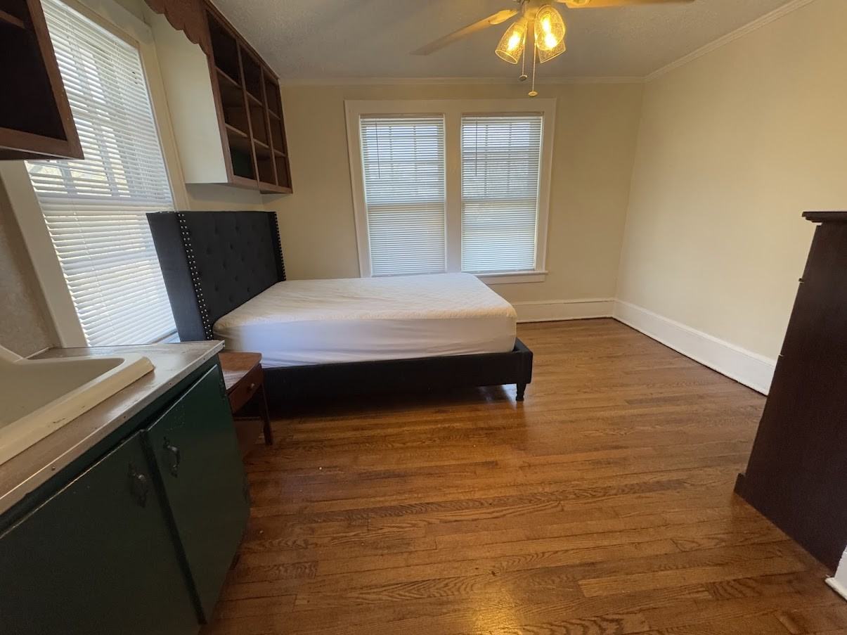 1209 Windsor Ave #5 - Photo 3 of 17