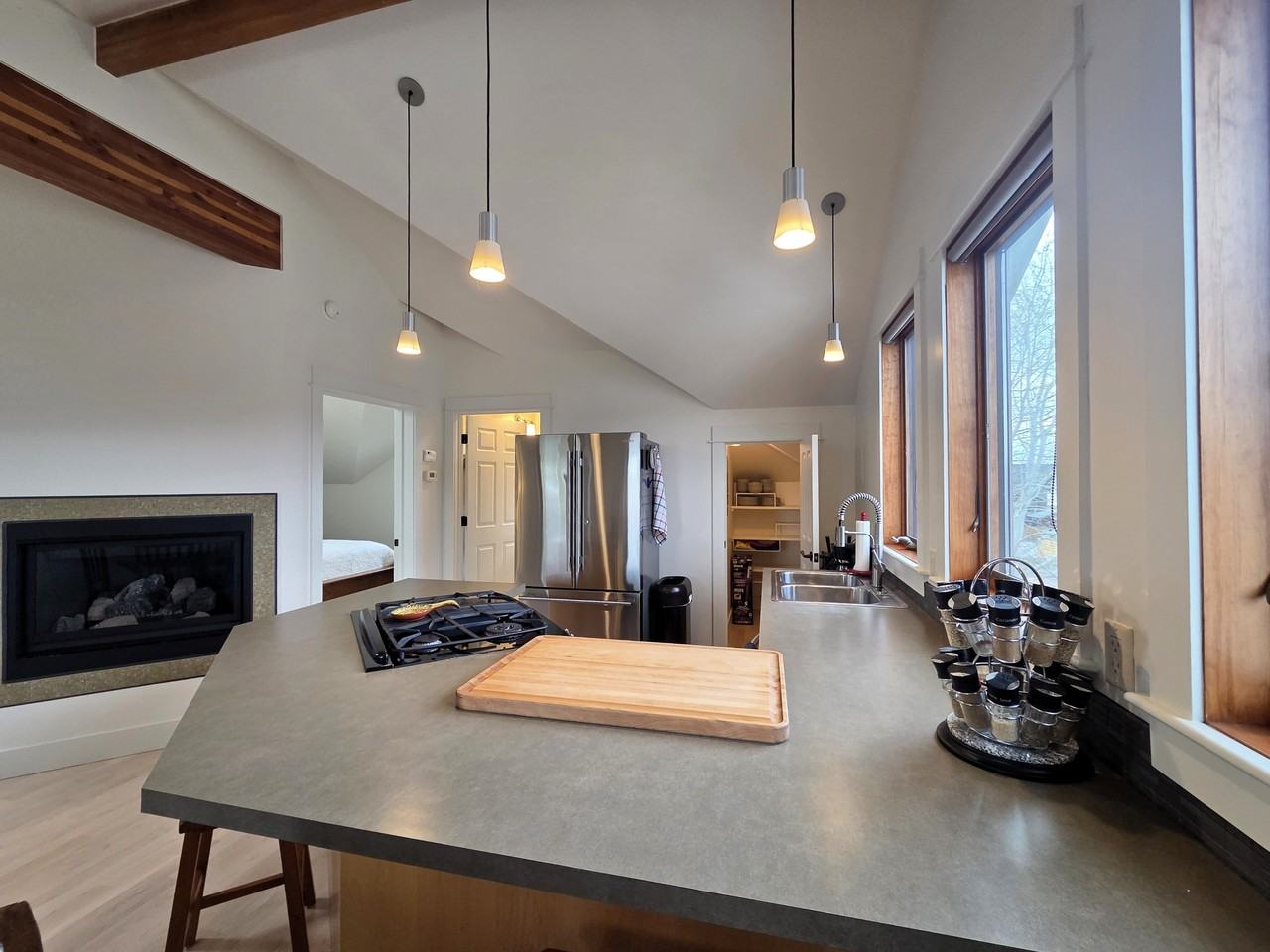 4461 Waters St #A - Photo 5 of 20