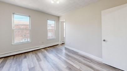 331 Paris Street331 Paris Street - 2 #2 - Photo 4 of 14