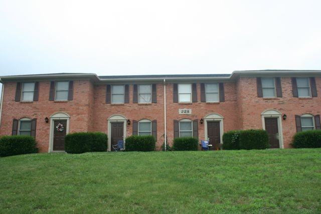 228 CALUMET DR2 #2 - Photo 2 of 2