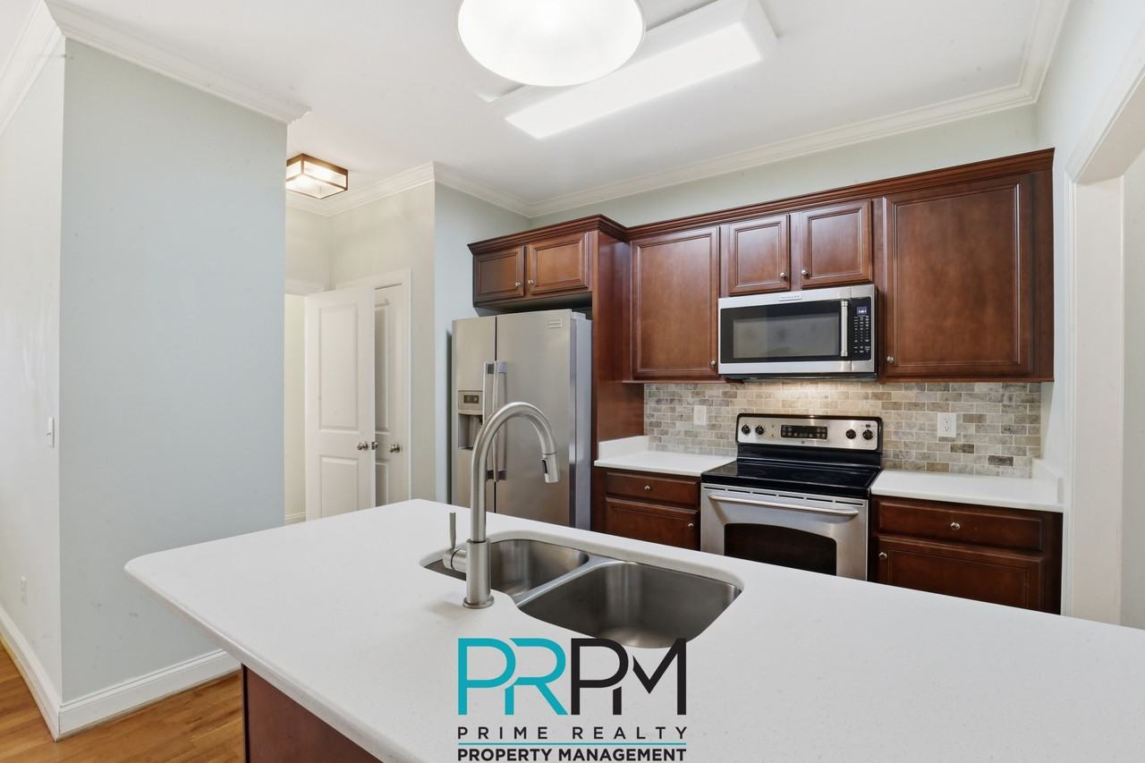 208 Anderson St #1 - Photo 7 of 26