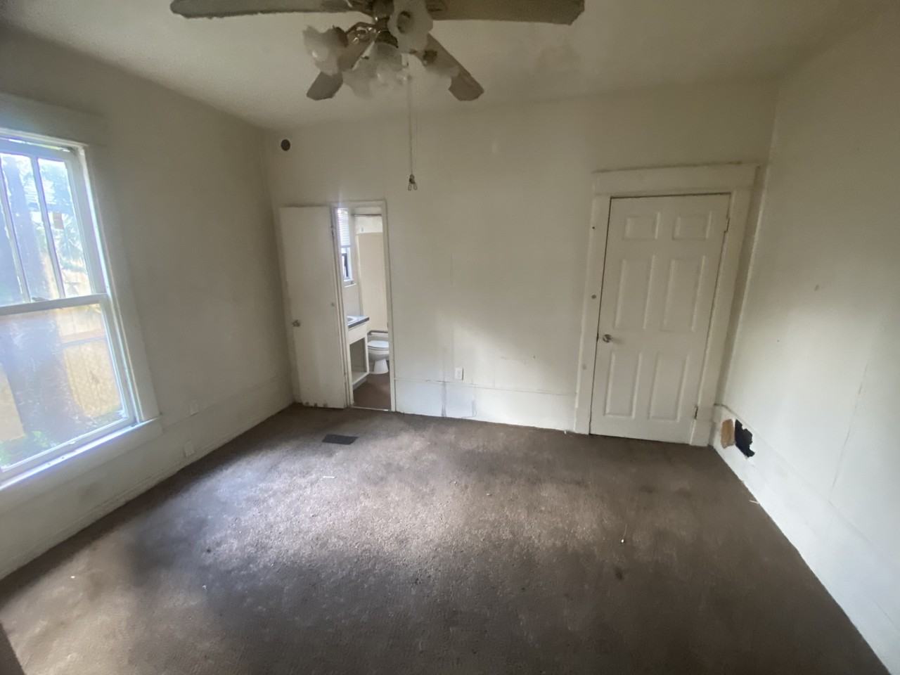 1223 E Parker St #2 - Photo 4 of 7