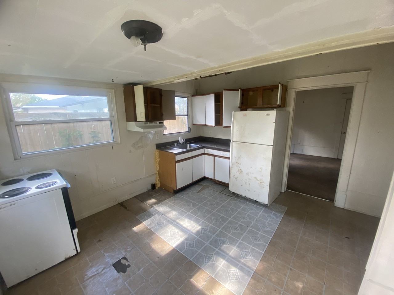 1223 E Parker St #2 - Photo 6 of 7