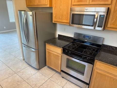 842 Hearn Ave #842 - Photo 2 of 15