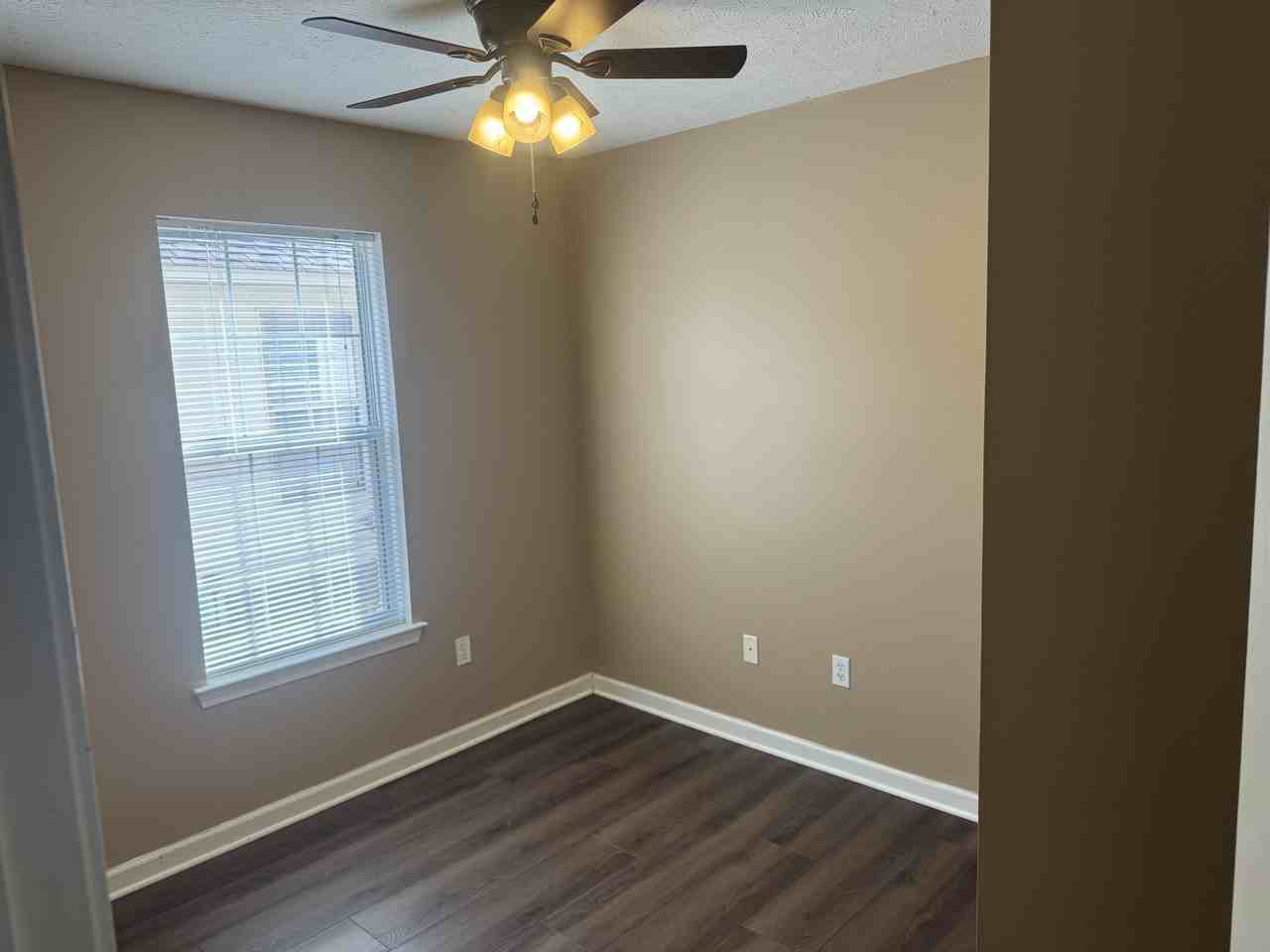 3915 Ledbetter Dr #3915 - Photo 3 of 11