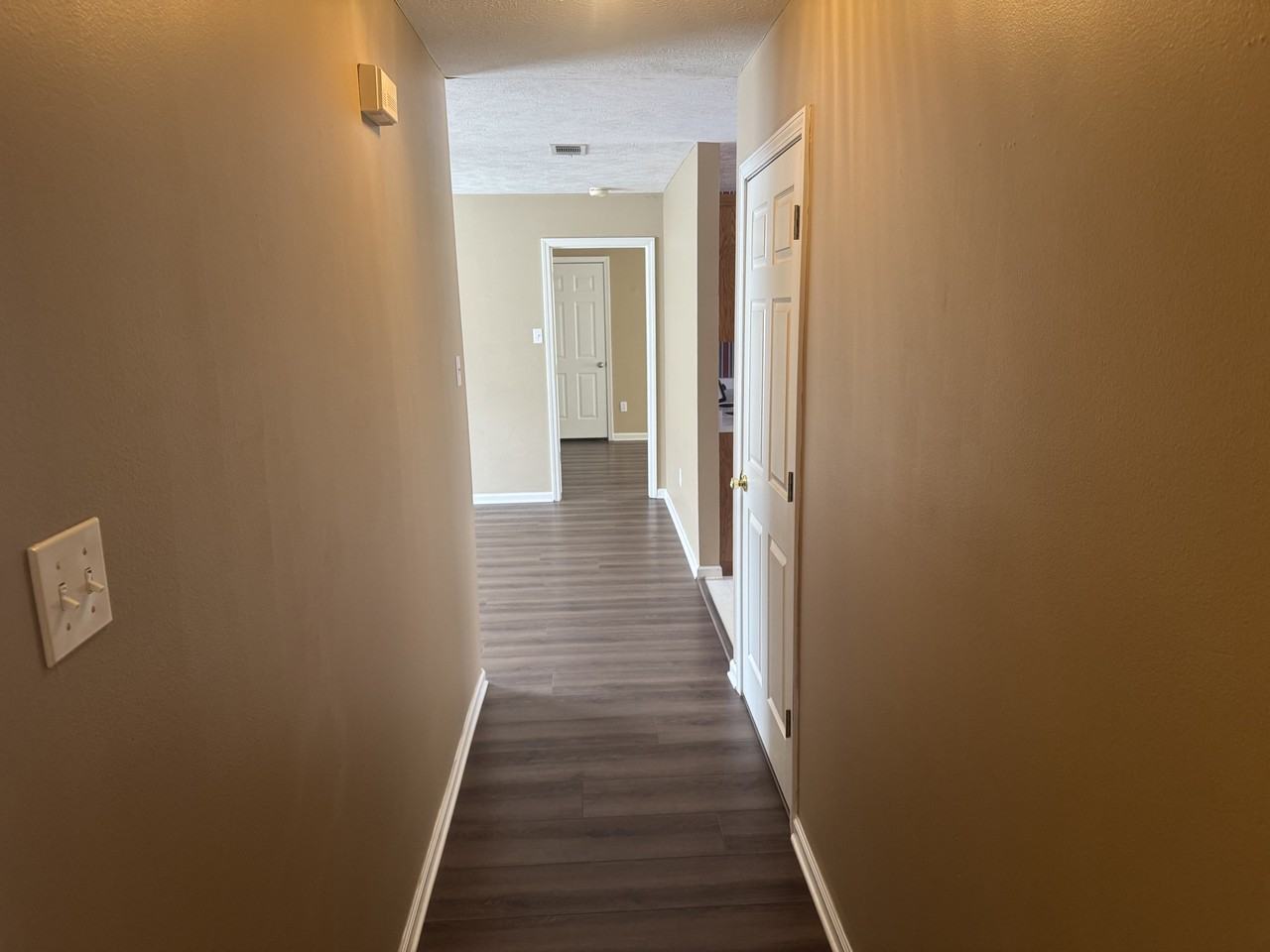 3915 Ledbetter Dr #3915 - Photo 4 of 11