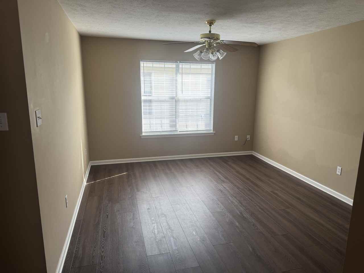 3915 Ledbetter Dr #3915 - Photo 5 of 11