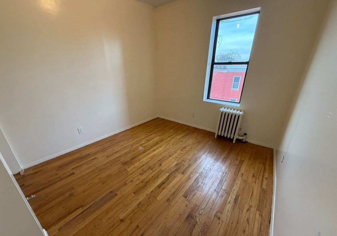 98 Storms Ave #3A - Photo 3 of 7