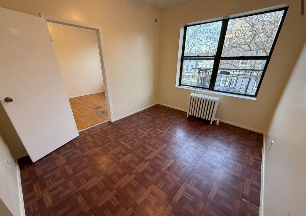 98 Storms Ave #3A - Photo 5 of 7