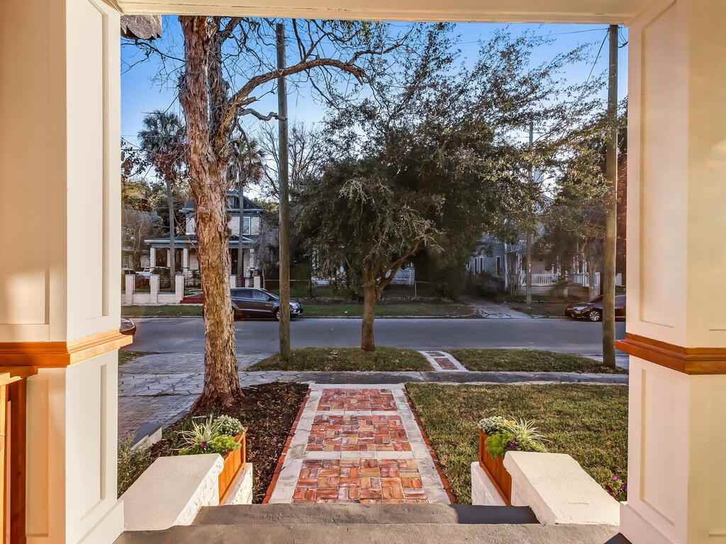 419 E 3rd St #419 - Photo 6 of 46