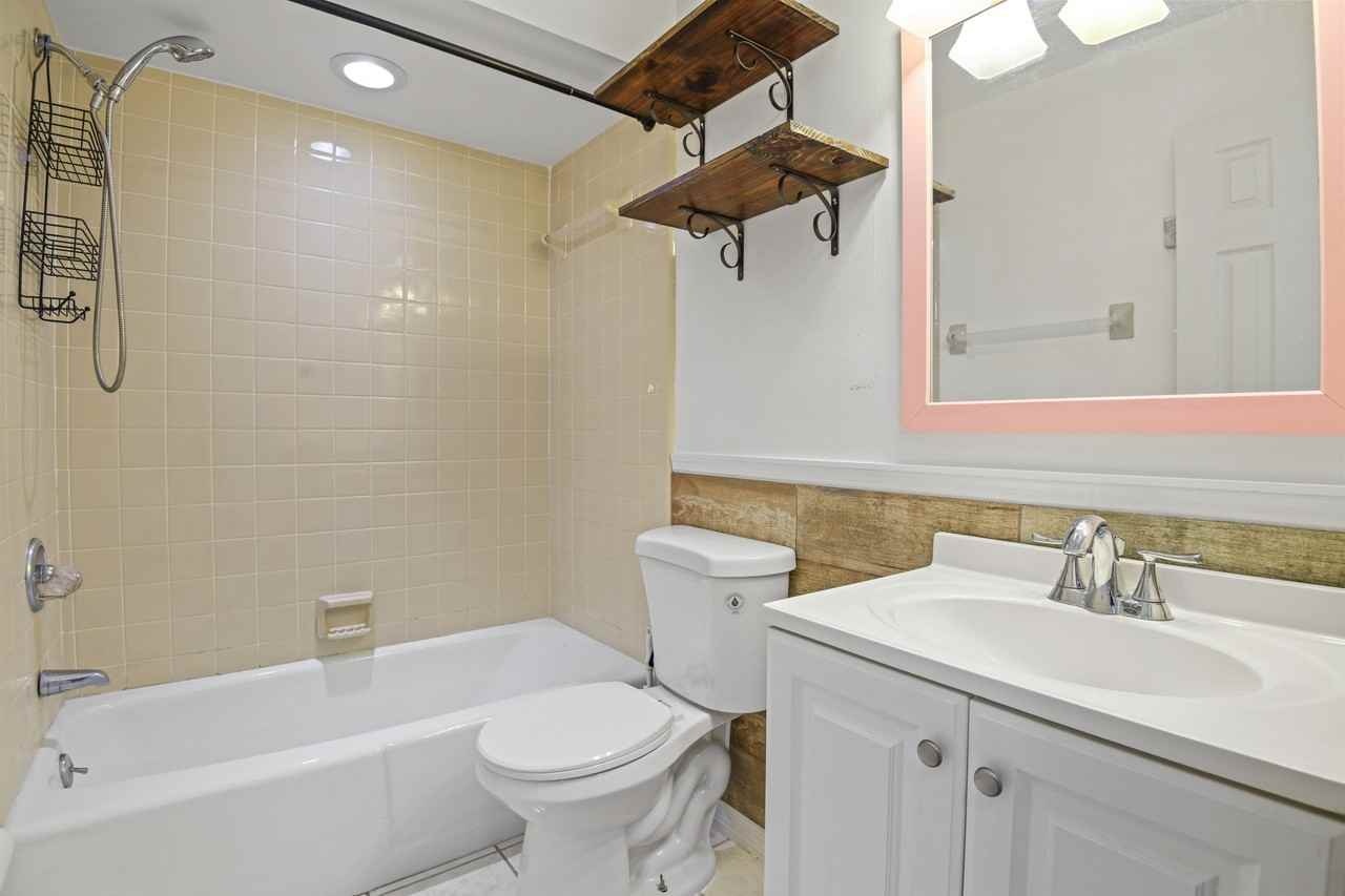 3608 Bay Ct #1 - Photo 4 of 17