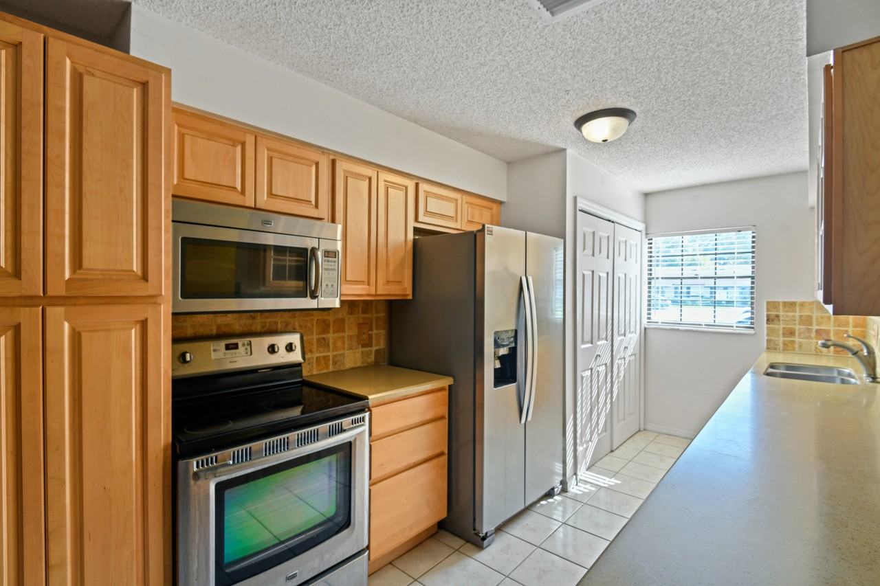 3608 Bay Ct #1 - Photo 5 of 17