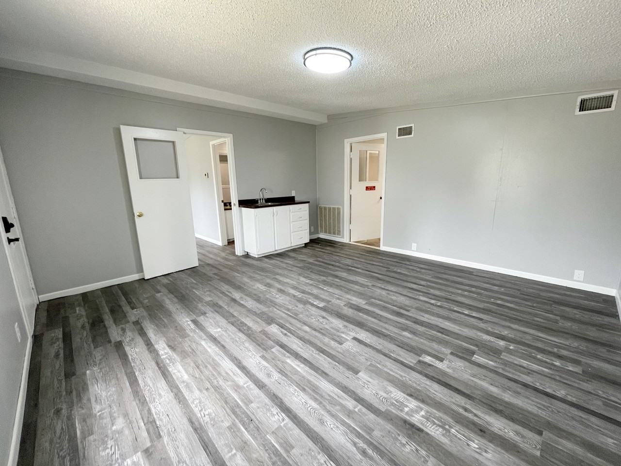 806 W Coffin St #1 - Photo 4 of 13