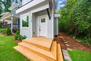 featured image of 1729 Crest Rd #1