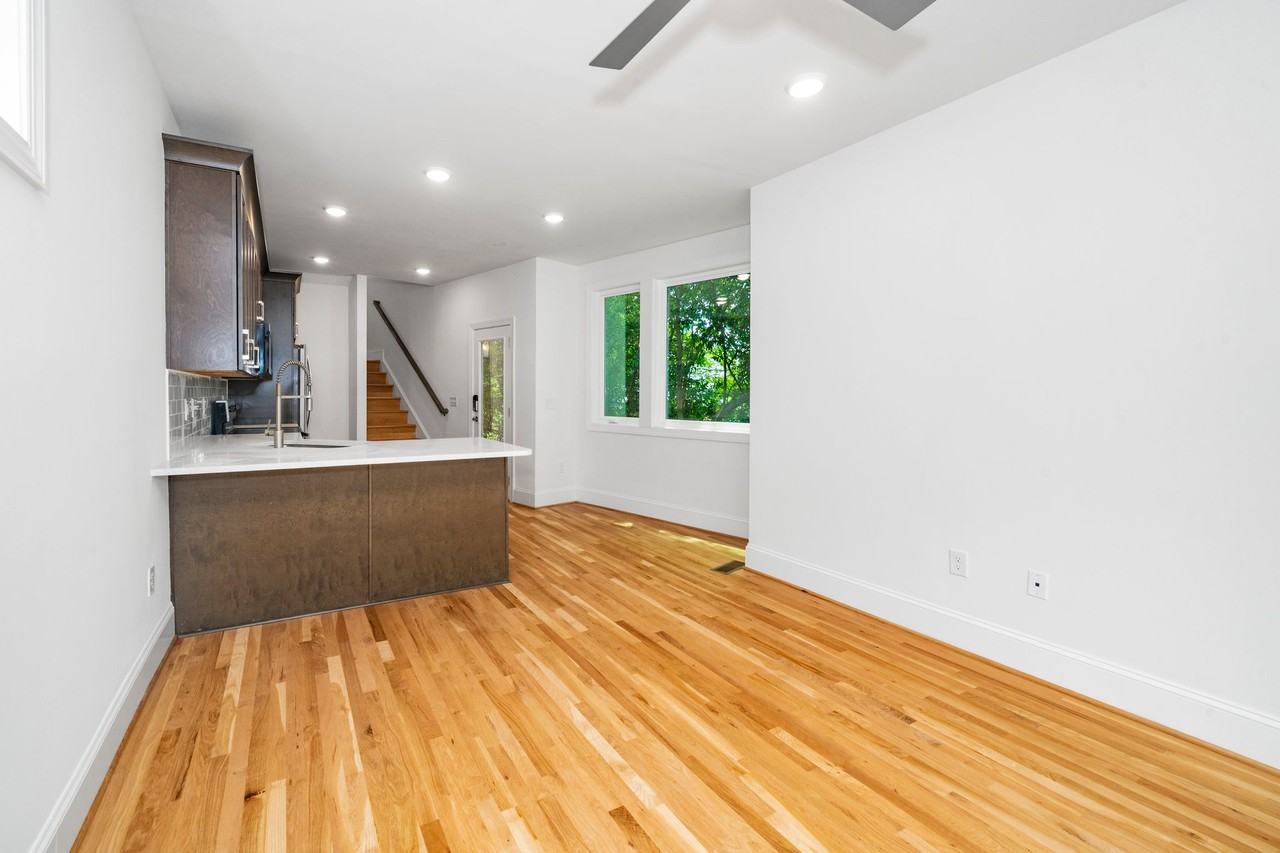 1729 Crest Rd #1 - Photo 3 of 21