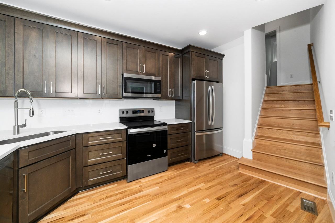 1729 Crest Rd #1 - Photo 5 of 21