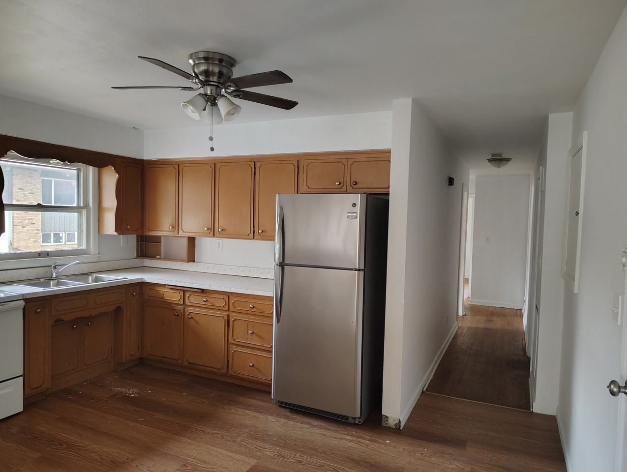 2140 La Mar Ave #1 - Photo 3 of 10