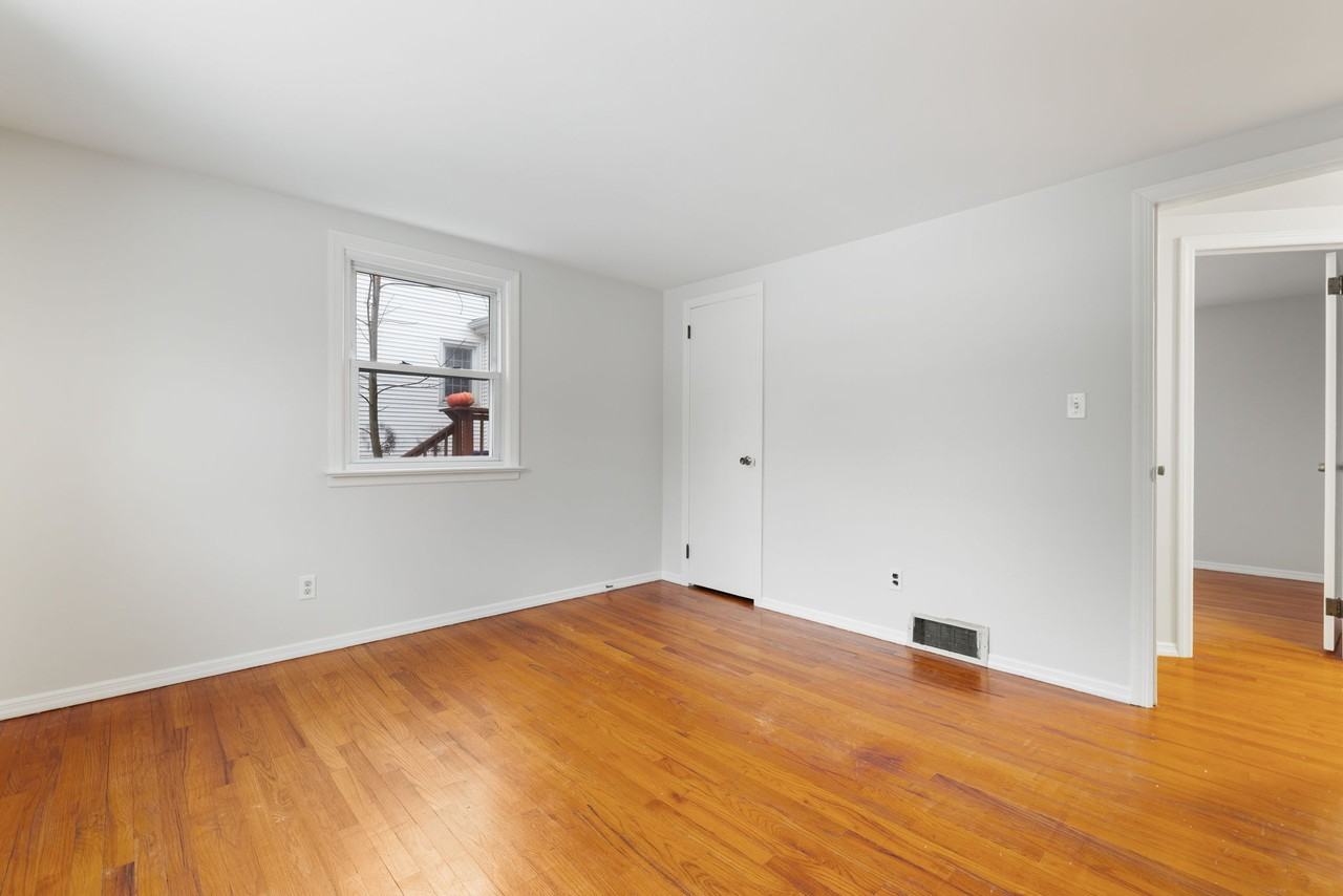 60 Ferris Ave #1 - Photo 5 of 12