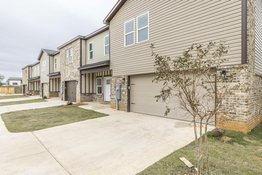 316 Beau Claire Cir #1 - Photo 5 of 50