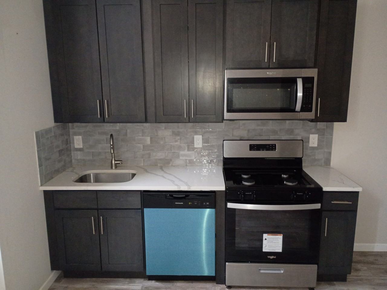 3016 E Thompson St - Photo 2 of 5