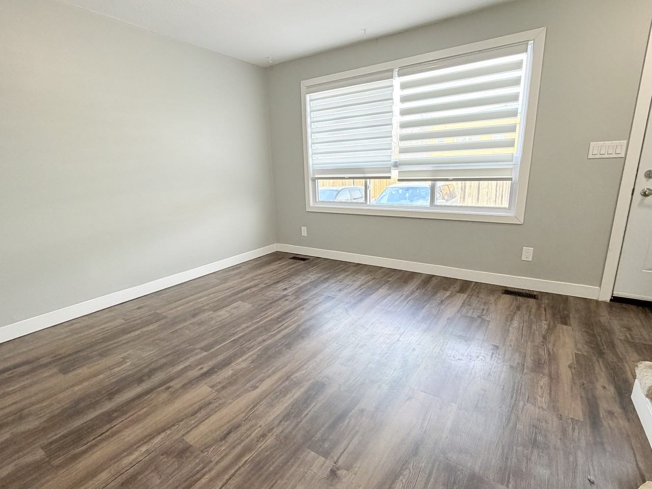 225 Queen St #7 - Photo 2 of 9