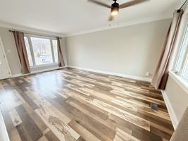 featured image of 31 Tunis Ave Uppr #UPPER